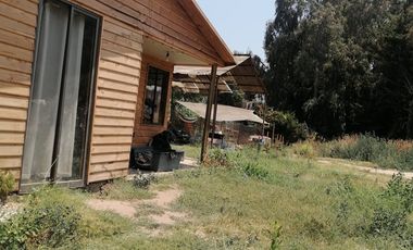 ARRIENDO CASA MADERA CHAMPA DARIO PAVEZ COMUNA DE PAINE