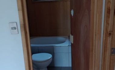 ARRIENDO CASA MADERA CHAMPA DARIO PAVEZ COMUNA DE PAINE