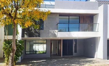 Casa en VENTA P. Queretaro Lomas de Angelópolis Cholula Puebla.