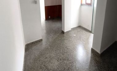 Casa en alquiler Parque Montecristo 2 dormitorios cochera y patio