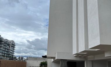 Se Renta Departamento  Amueblado de 2 niveles y RoofGarden privado en Juriquilla