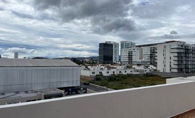 Se Renta Departamento  Amueblado de 2 niveles y RoofGarden privado en Juriquilla