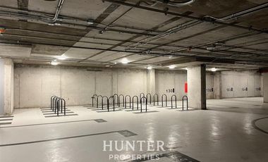 Oficina en Arriendo en San Martin / Santo Domingo. Metro Santa Ana