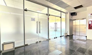 Oficina Comercial en moderno edificio