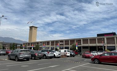 Casa Sumar; 2 pisos, excelente estado familiar