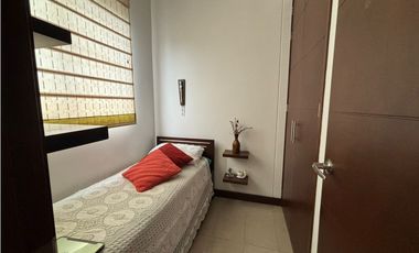 Apartamento duplex con vista verde, sector Tesoro - Poblado