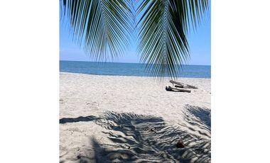 Renta Apartamento Amoblado - Un solo ambiente - Santa Marta con playa