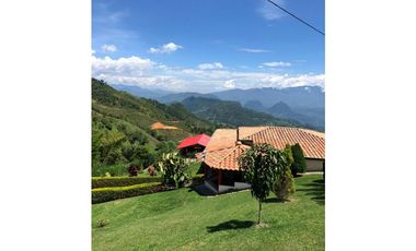 VENTA HERMOSA FINCA EN SANTA BRBARA