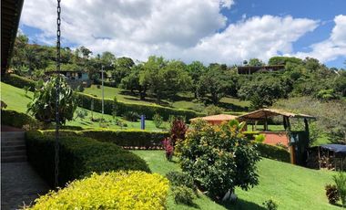 VENTA HERMOSA FINCA EN SANTA BRBARA