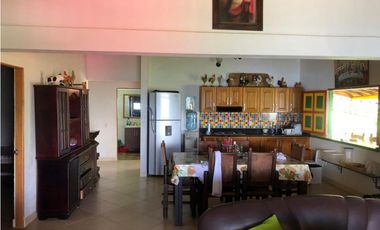 VENTA HERMOSA FINCA EN SANTA BRBARA