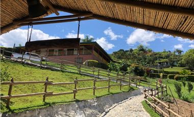 VENTA HERMOSA FINCA EN SANTA BRBARA