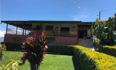 VENTA HERMOSA FINCA EN SANTA BRBARA