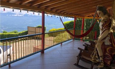 VENTA HERMOSA FINCA EN SANTA BRBARA