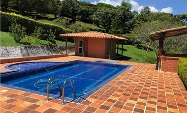 VENTA HERMOSA FINCA EN SANTA BRBARA