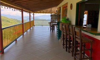 VENTA HERMOSA FINCA EN SANTA BRBARA