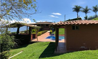 VENTA HERMOSA FINCA EN SANTA BRBARA