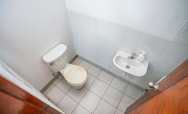 Dúplex Residencial en Venta en El Derby de Monterrico – 5 Dormitorios, 5 Cocheras y Ubicación Estratégica