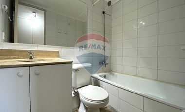 Departamento con estacionamiento y 2 dormitorios.