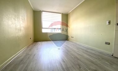 Departamento con estacionamiento y 2 dormitorios.