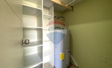 Departamento con estacionamiento y 2 dormitorios.