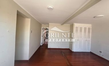 EXCELENTE CASA COMERCIAL EN CHESTERTON