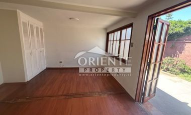 EXCELENTE CASA COMERCIAL EN CHESTERTON