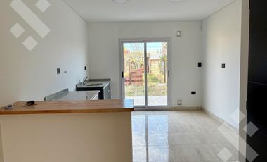 En Venta, Duplex de 2 Dormitorios, Bº La Casona II, Plottier