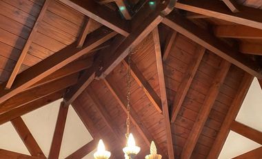 Casa - 6 ambientes jardin - CARILO - VENTA