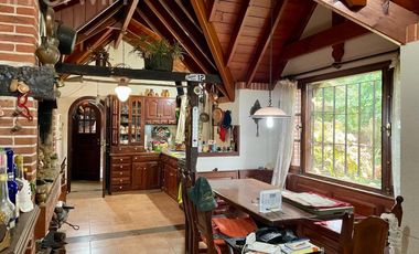 Casa - 6 ambientes jardin - CARILO - VENTA