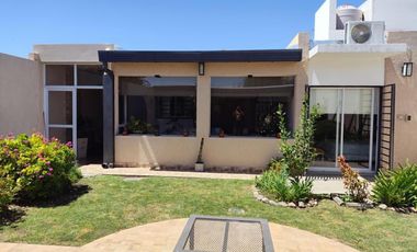 Casa en venta - 2 Dormitorios 3 Baños - La Rioja