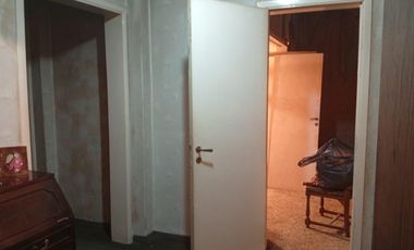 Casa en esquina, con potencial comercial!