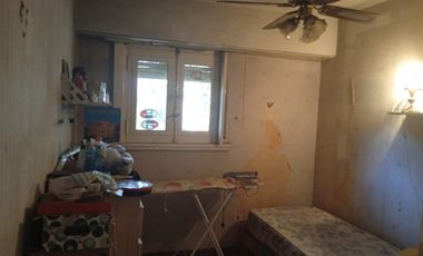 Casa en esquina, con potencial comercial!