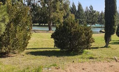 VENTA CASA DE 4 DORMITORIOS EN MIRALAGOS