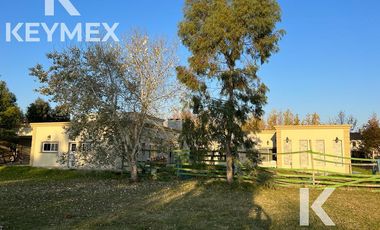 VENTA CASA DE 4 DORMITORIOS EN MIRALAGOS