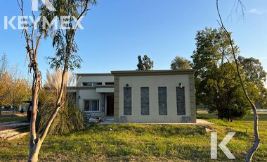 VENTA CASA DE 4 DORMITORIOS EN MIRALAGOS