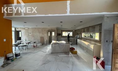 VENTA CASA DE 4 DORMITORIOS EN MIRALAGOS