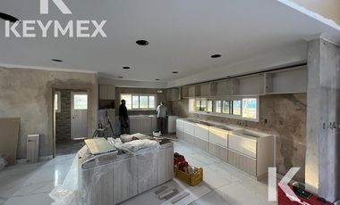 VENTA CASA DE 4 DORMITORIOS EN MIRALAGOS