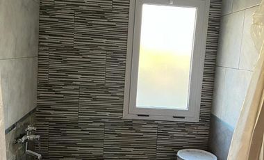 VENTA CASA DE 4 DORMITORIOS EN MIRALAGOS