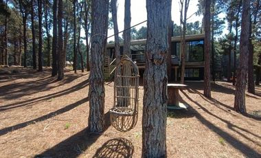 Casa en venta - 4 Dormitorios 4 Baños - Pinamar