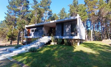 Casa en venta - 4 Dormitorios 4 Baños - Pinamar