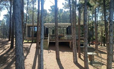 Casa en venta - 4 Dormitorios 4 Baños - Pinamar