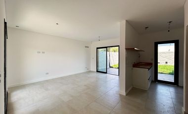 VENTA | Casa Duplex a Estrenar - Tierra Nueva, Fisherton