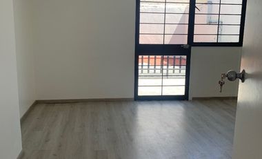 Oficina en renta, remodelada Col. El Carmen, Puebla.