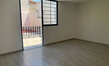 Oficina en renta, remodelada Col. El Carmen, Puebla.