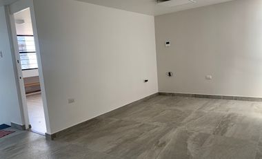 Oficina en renta, remodelada Col. El Carmen, Puebla.