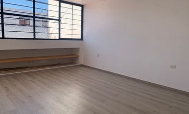 Oficina en renta, remodelada Col. El Carmen, Puebla.