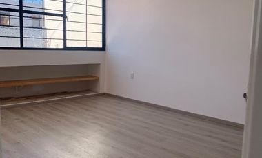 Oficina en renta, remodelada Col. El Carmen, Puebla.