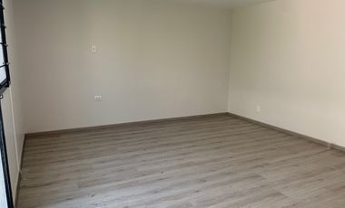 Oficina en renta, remodelada Col. El Carmen, Puebla.