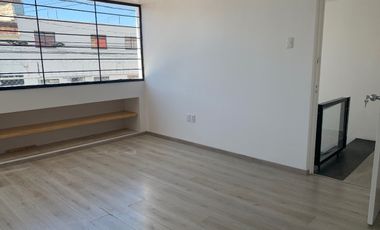 Oficina en renta, remodelada Col. El Carmen, Puebla.