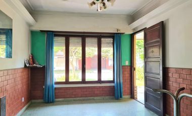 Casa en venta - 2 Dormitorios 1 Baño - 211mts2 - Mar Del Plata